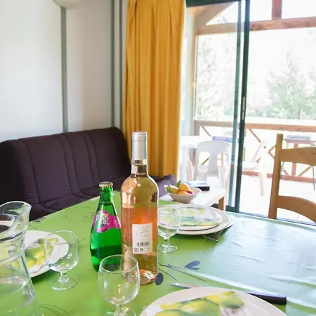 4 Les De Booz 4-6 Personnes Chalet